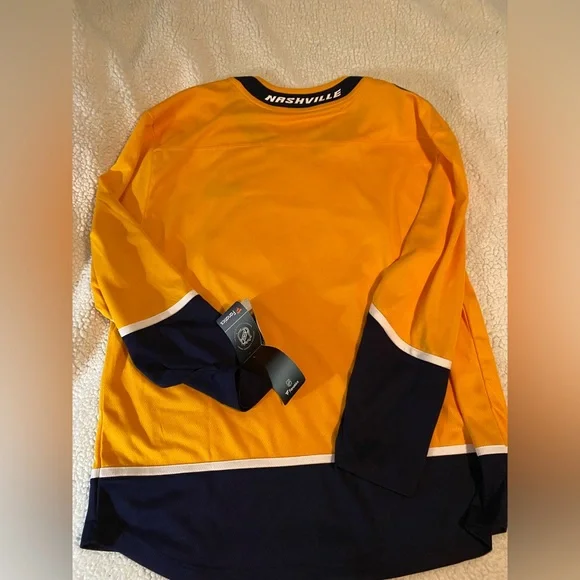 Fanatics Yellow and Blue NHL Jersey Nashville Predators NWT - Picture 6 of 6
